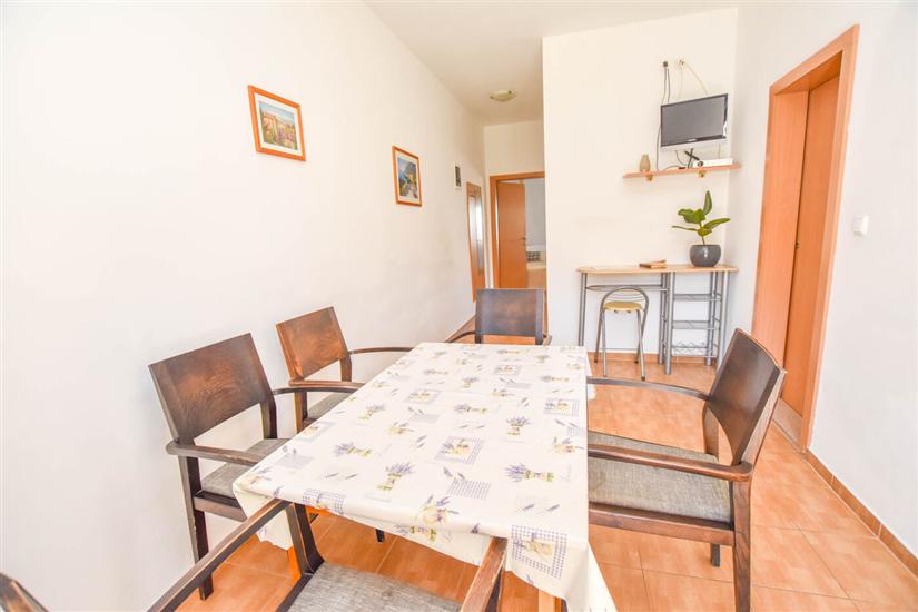 Apartment A2, for 5 persons