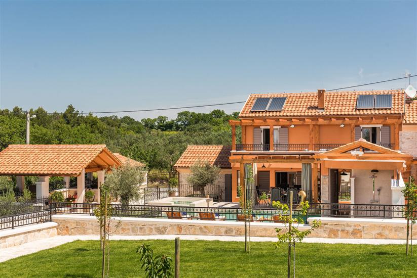 Villa Gold