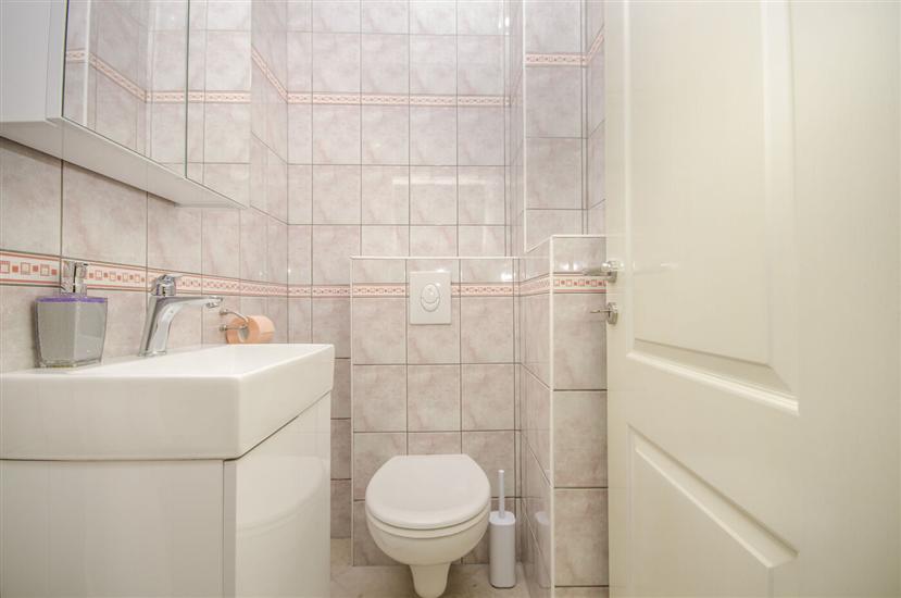 Apartment A5, for 6 persons