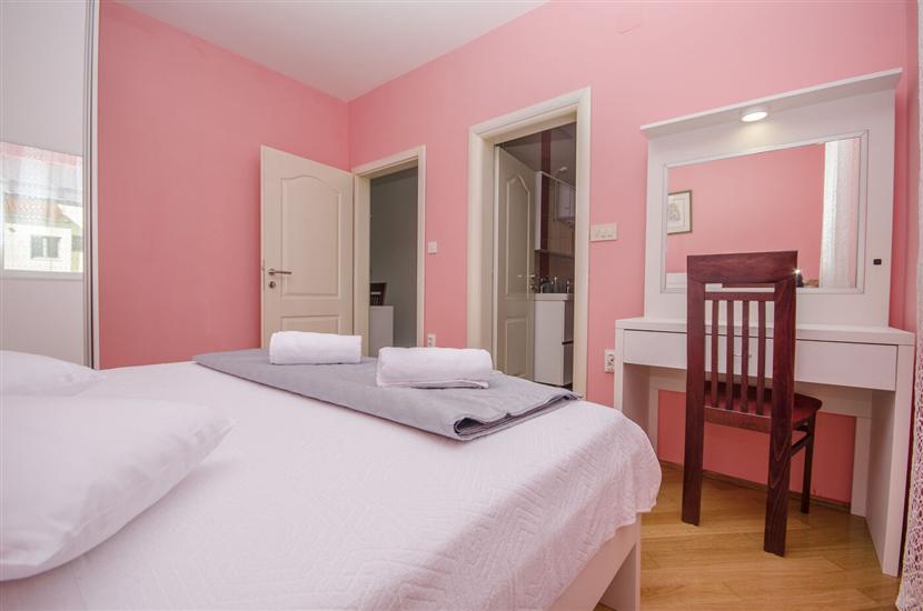 Apartment A5, for 6 persons