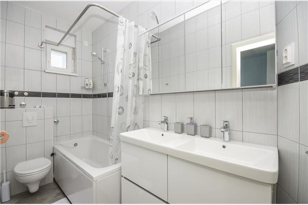 Apartment A5, for 6 persons