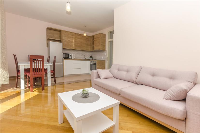 Apartment A5, for 6 persons