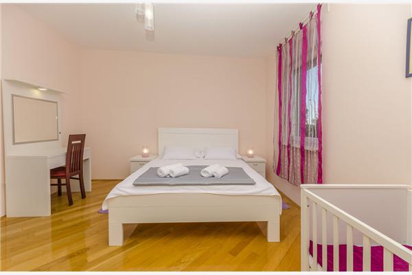 Apartment A4, for 4 persons