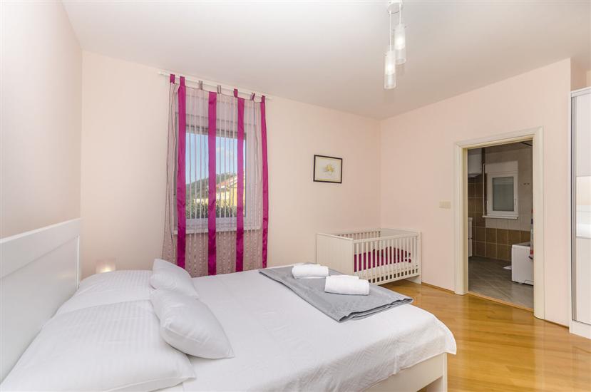 Apartment A4, for 4 persons