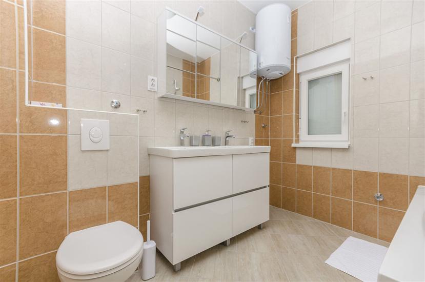 Apartment A4, for 4 persons