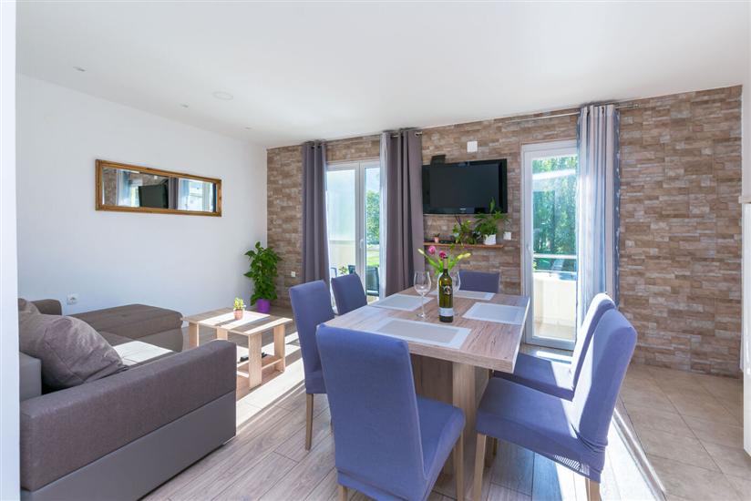 Apartment A1, for 6 persons