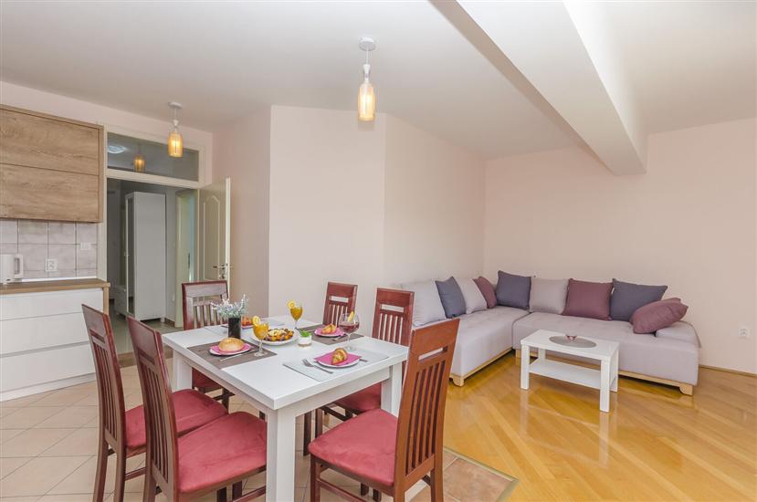 Apartment A3, for 6 persons