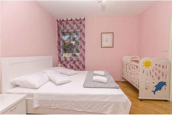 Apartment A2, for 6 persons