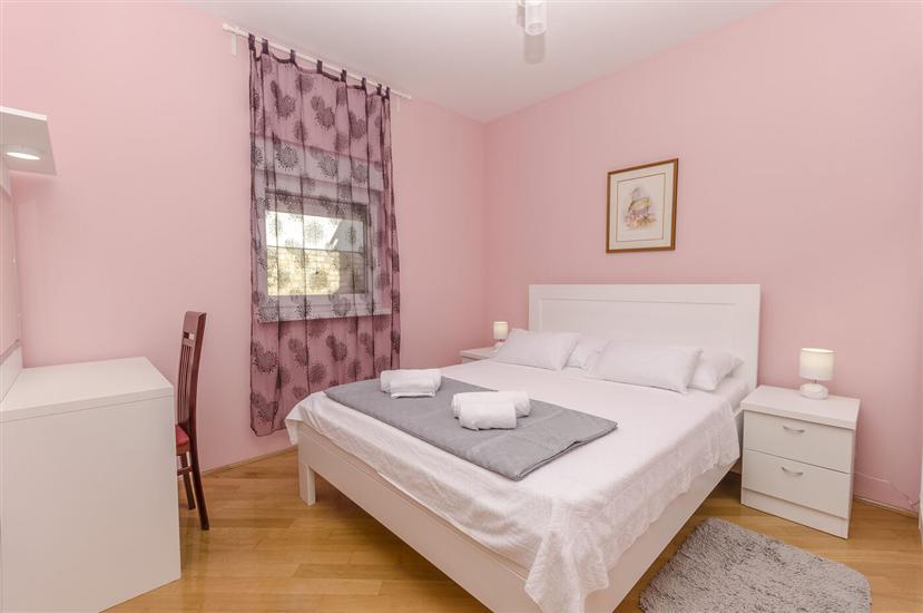 Apartment A1, for 6 persons