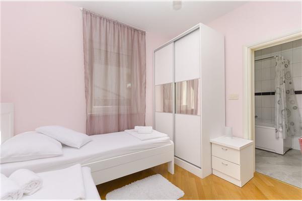 Apartment A1, for 6 persons
