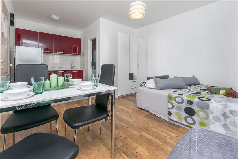Apartment A7, for 3 persons