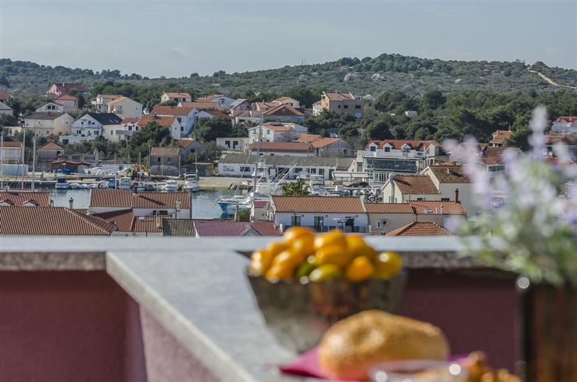 Apartment A6, for 4 persons