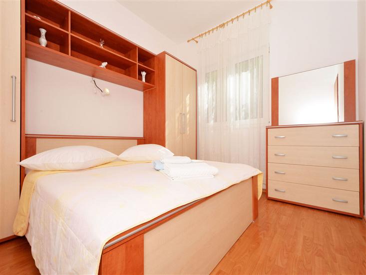 Apartment A1, for 6 persons