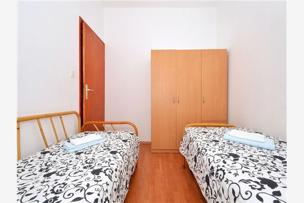 Apartment A1, for 6 persons