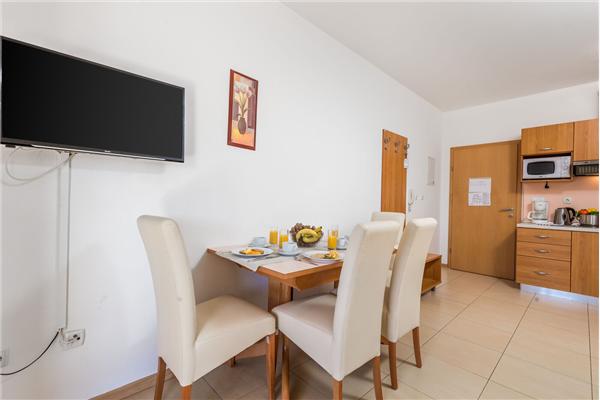 Apartment A4, for 4 persons