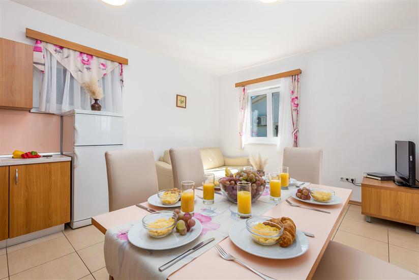 Apartment A3, for 6 persons