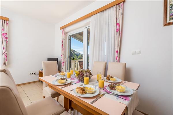 Apartment A3, for 6 persons