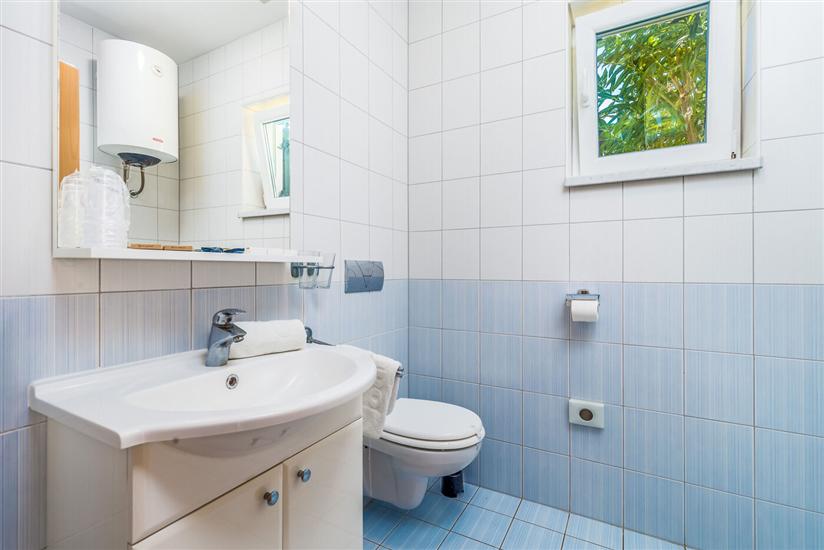 Apartment A4, for 4 persons