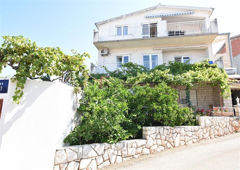 Apartments Djiko