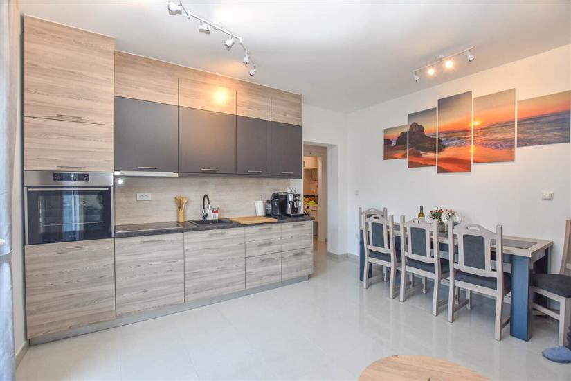 Apartment A1, for 5 persons