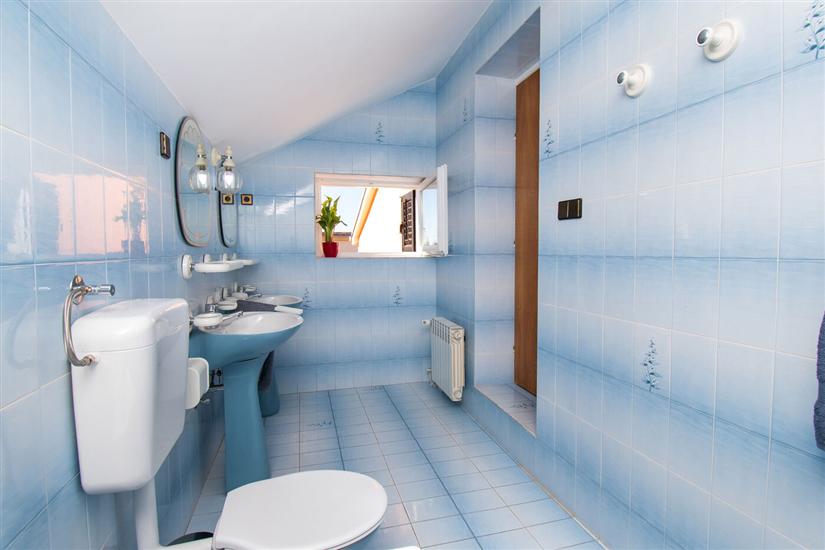 Room S1, for 2 persons