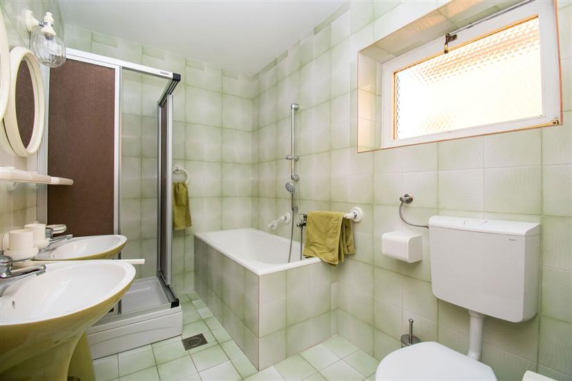 Apartment A2, for 4 persons