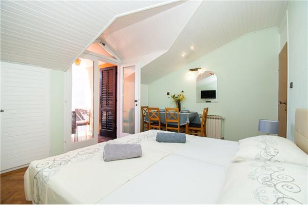 Apartment A2, for 4 persons