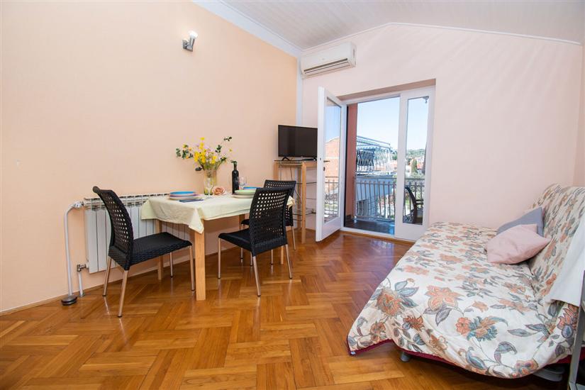 Apartment A1, for 3 persons