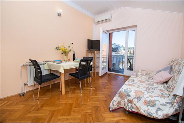 Apartment A1, for 3 persons