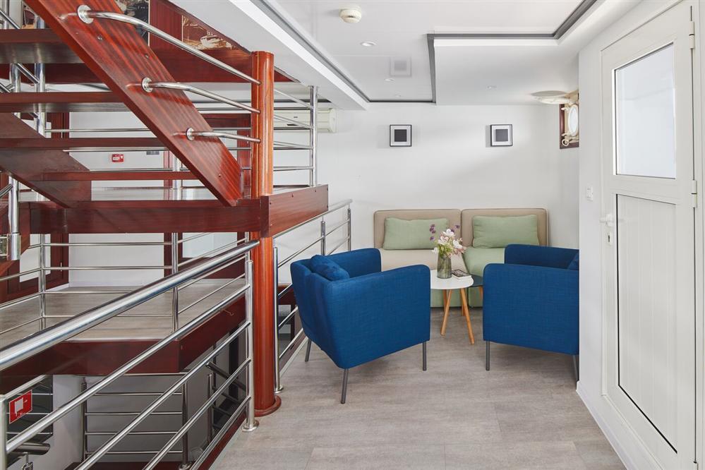 Lupus-Mare-cruise-ship