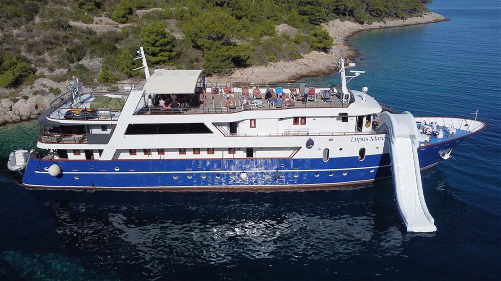 Lupus-Mare-cruise-ship