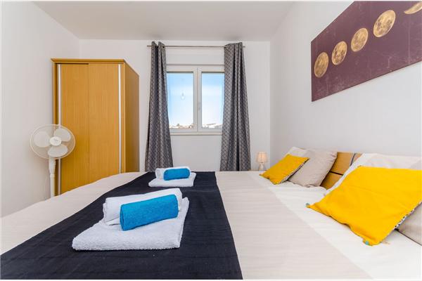 Apartment A1, for 5 persons