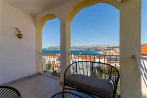 Апартаменты - Okrug Gornji (Ciovo)