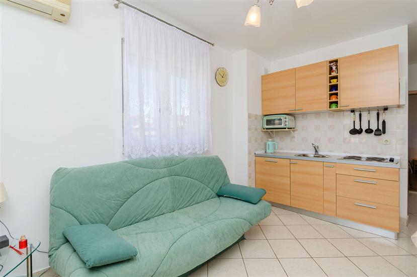 Apartment A1, for 5 persons