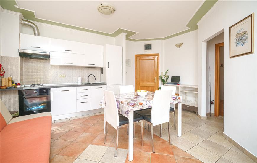 Apartment A1, for 5 persons