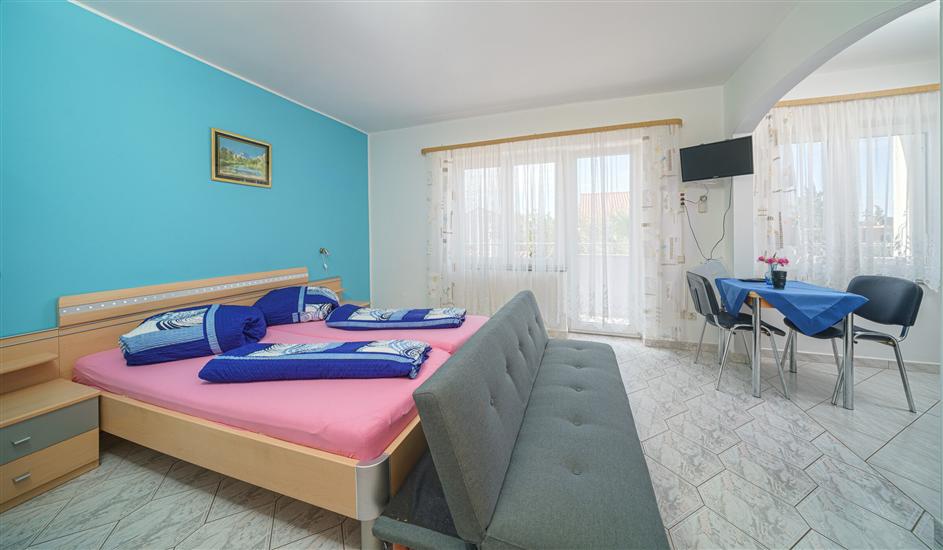 Apartment A1, for 3 persons