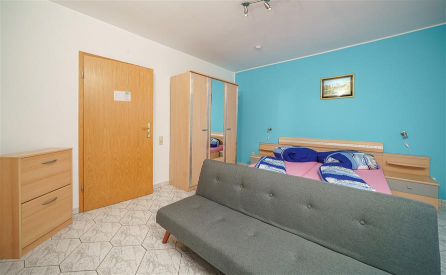 Apartment A1, for 3 persons