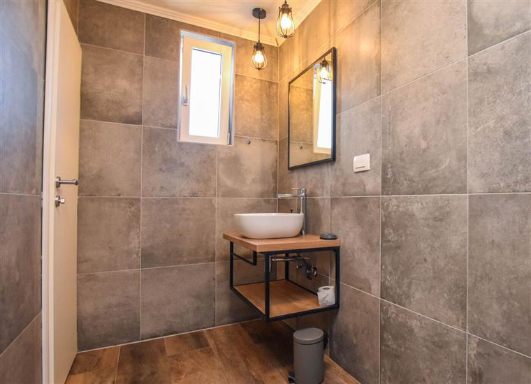 Apartment A1, for 7 persons