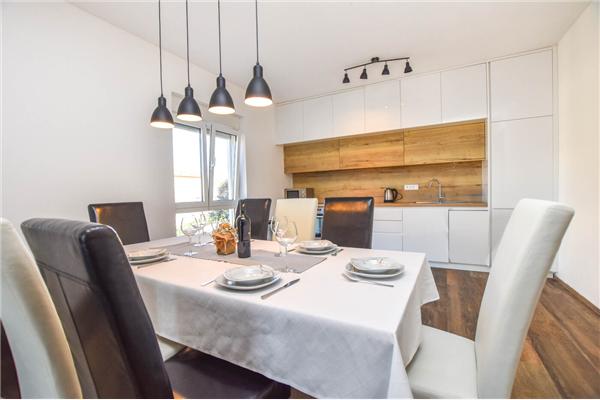 Apartment A1, for 7 persons