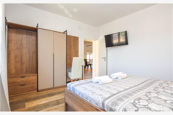 Apartment A1, for 7 persons