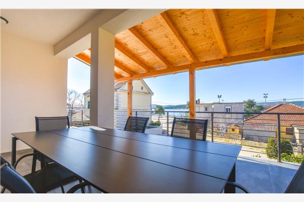 Apartment A1, for 7 persons