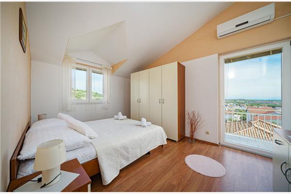 Apartment A2, for 5 persons