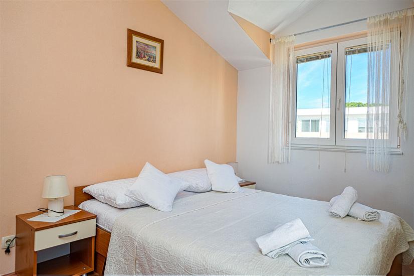 Apartment A2, for 5 persons