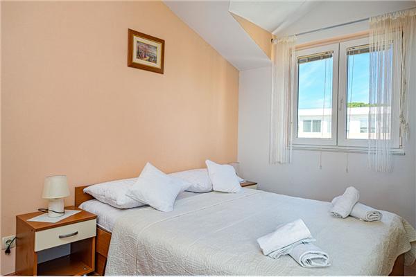 Apartment A2, for 5 persons