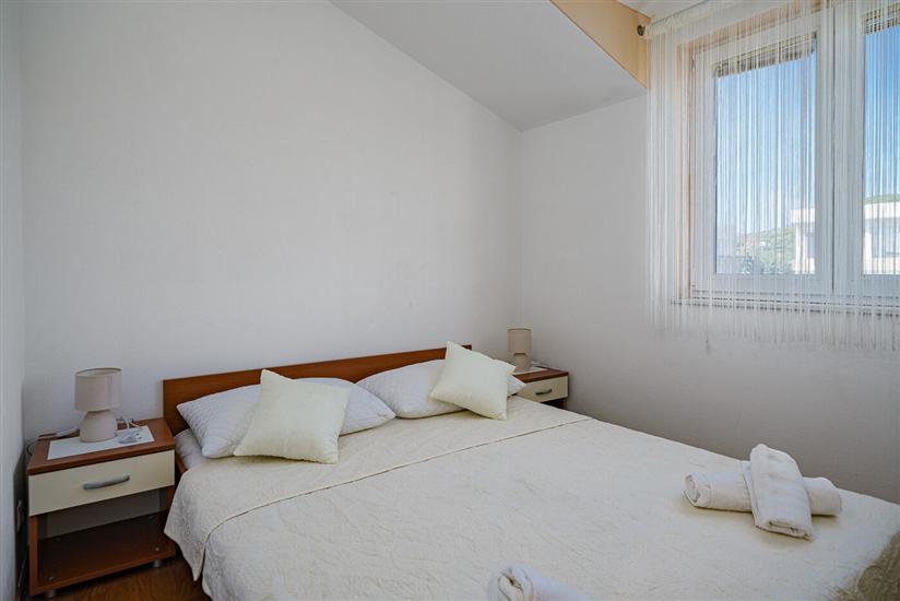 Apartment A2, for 5 persons