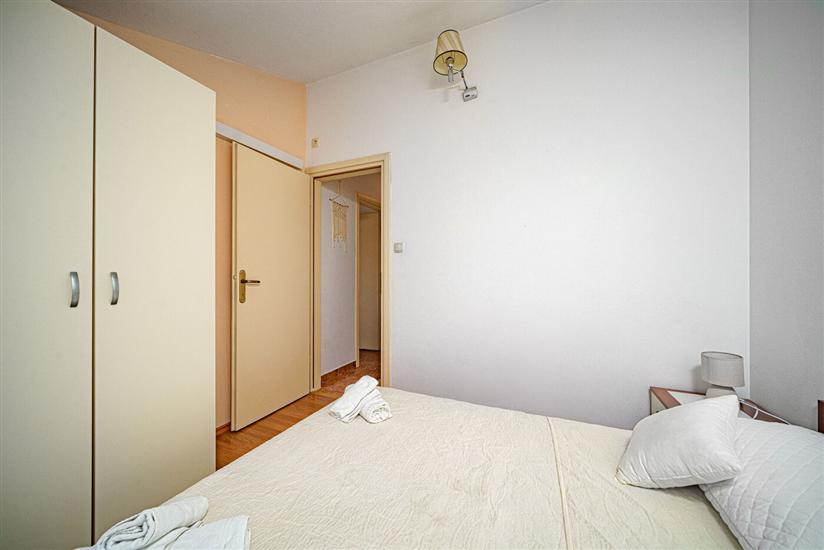 Apartment A2, for 5 persons