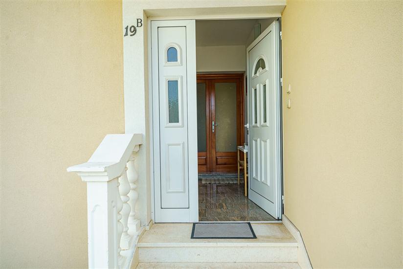 Apartment A2, for 5 persons