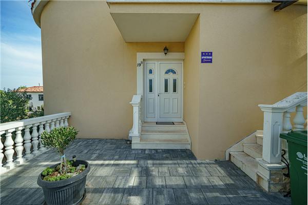 Apartment A2, for 5 persons