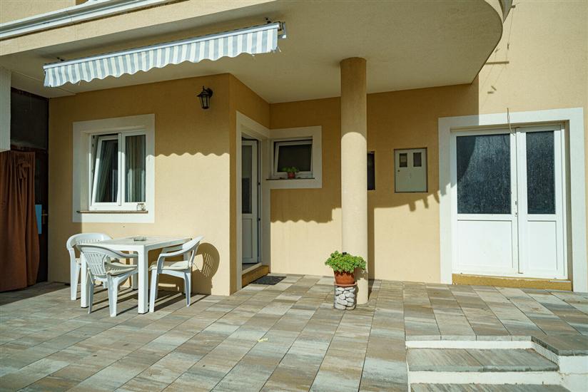 Apartment A1, for 3 persons