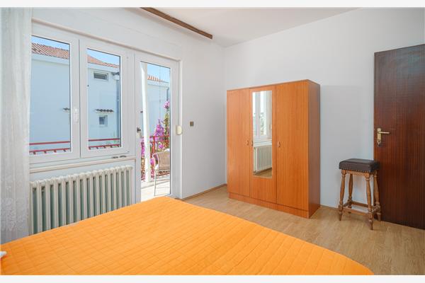 Apartment A1, for 8 persons